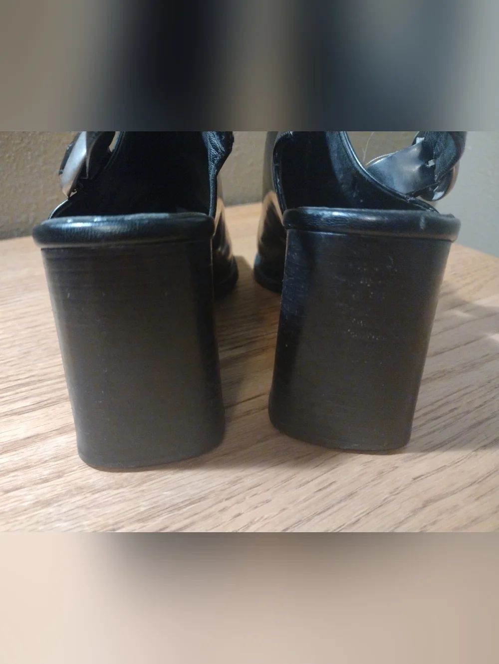 JANET & JANET Size EU 38.5 USW 8.5. Sandals Black Leather. Made in Italy
